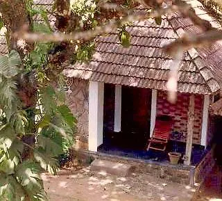 Hotel Ambadi Thekkady