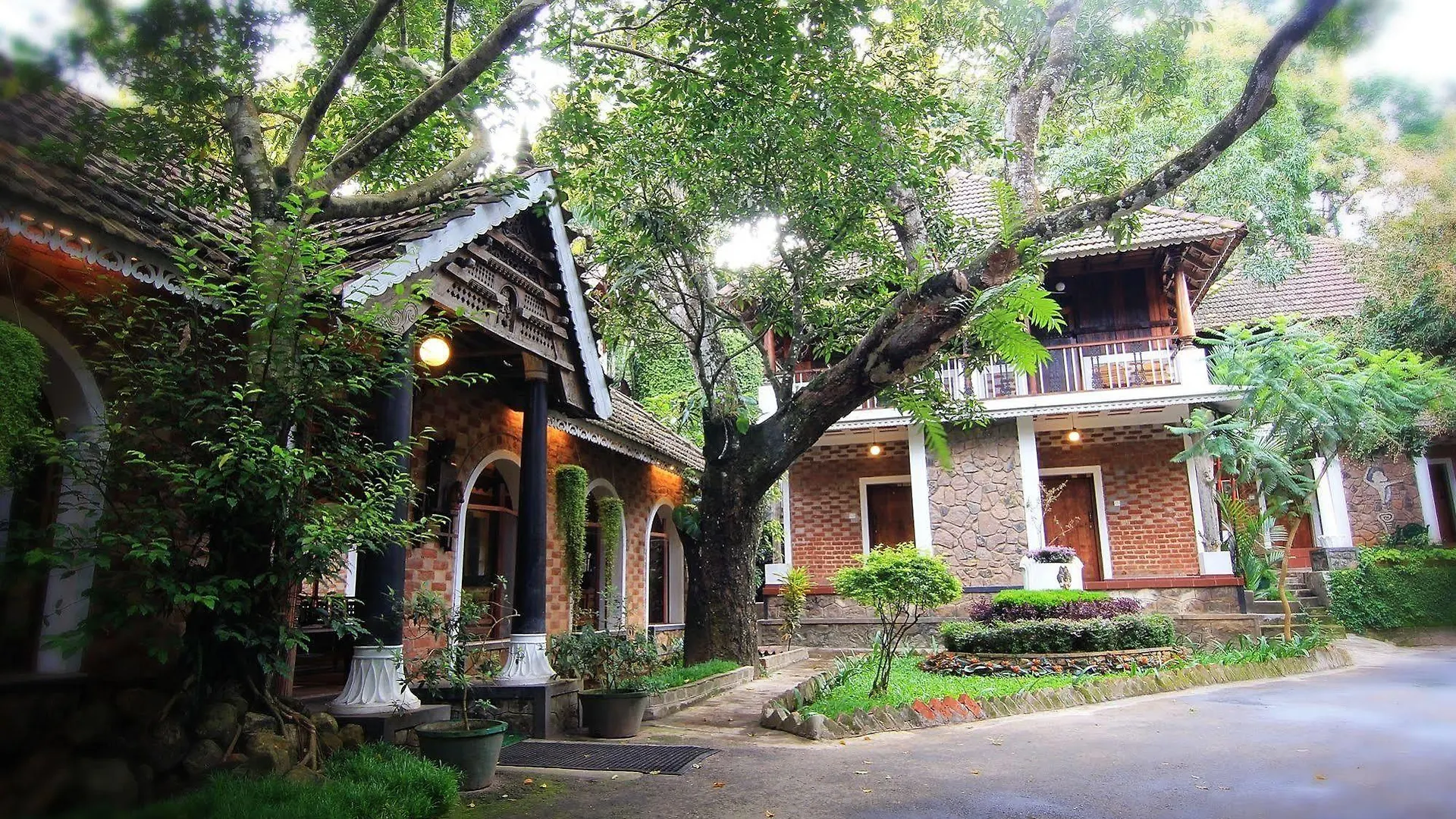 Hotel Ambadi Thekkady India